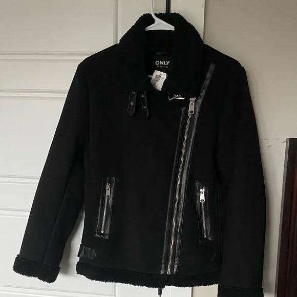 Black winter jacket by Only. NWT, biker style, pockets - Picture 1 of 11
